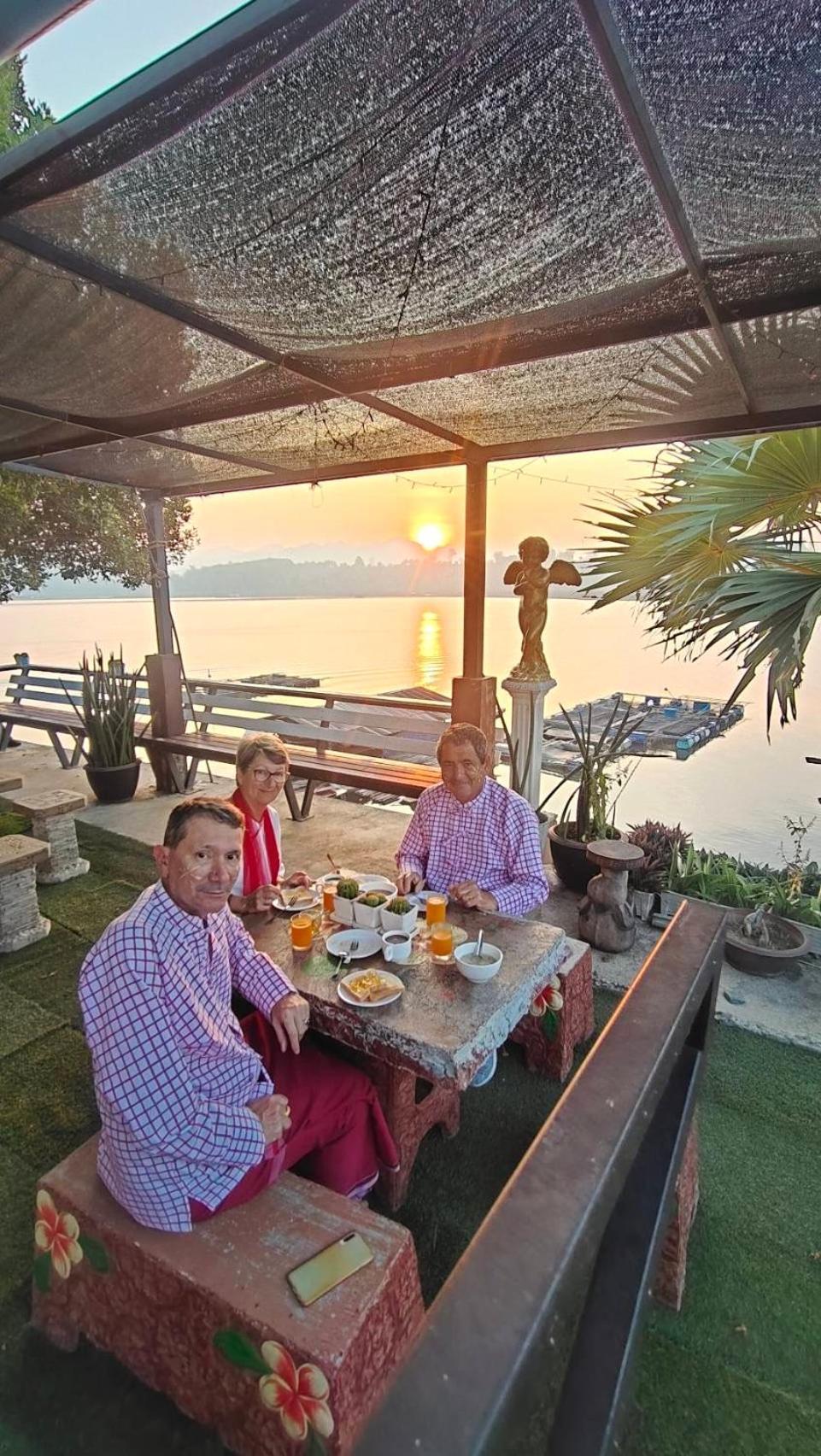 Baan Dongsak River View Sangkhla Buri Exterior photo